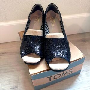 Black sequin TOMS wedges. Size 11
